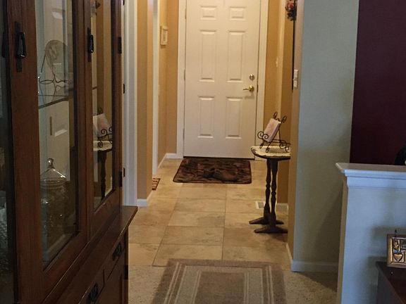 Entryway - tile floor