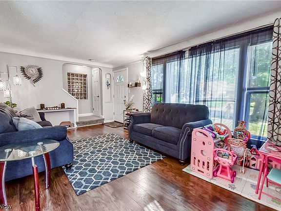 4th image of 5284 Haverford Dr