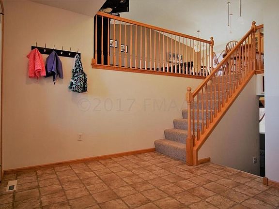 3rd image of 1215 46th Ave W