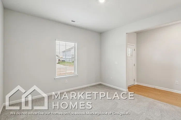 4 bed, 2.0 bath, 2106 sqft, $2,095 — Photo 4