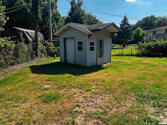 4th image of 3943 Lakeview Dr