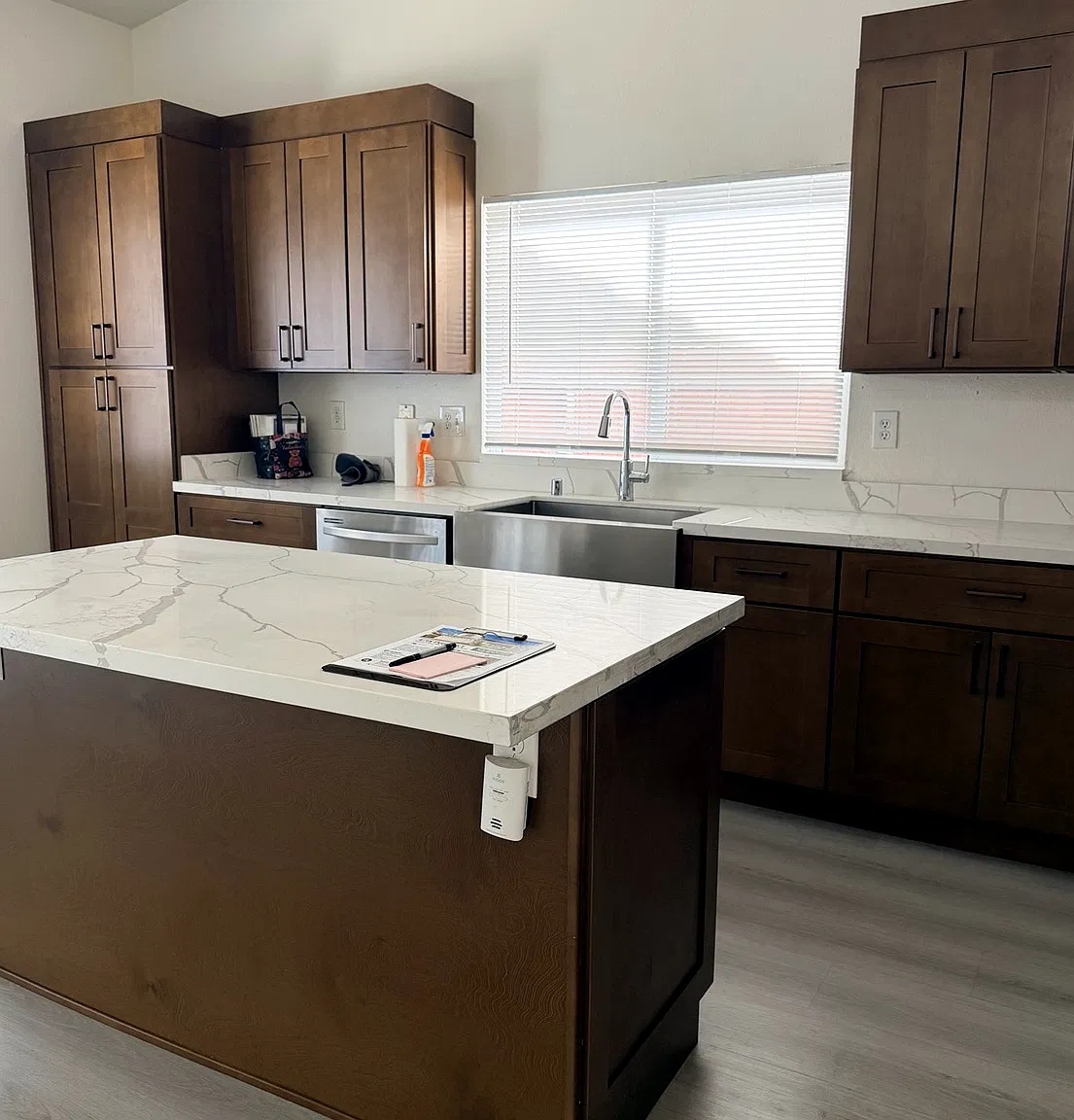 4 bed, 1905 sqft, $2,550 — Photo 1