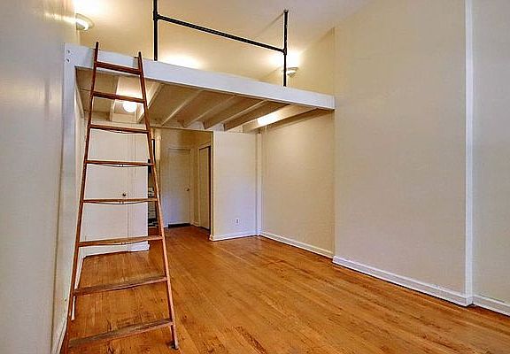 2nd image of 206 E 70th St APT 1B
