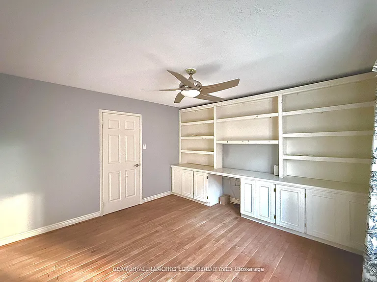 492 Palmtree Cres — Photo 5