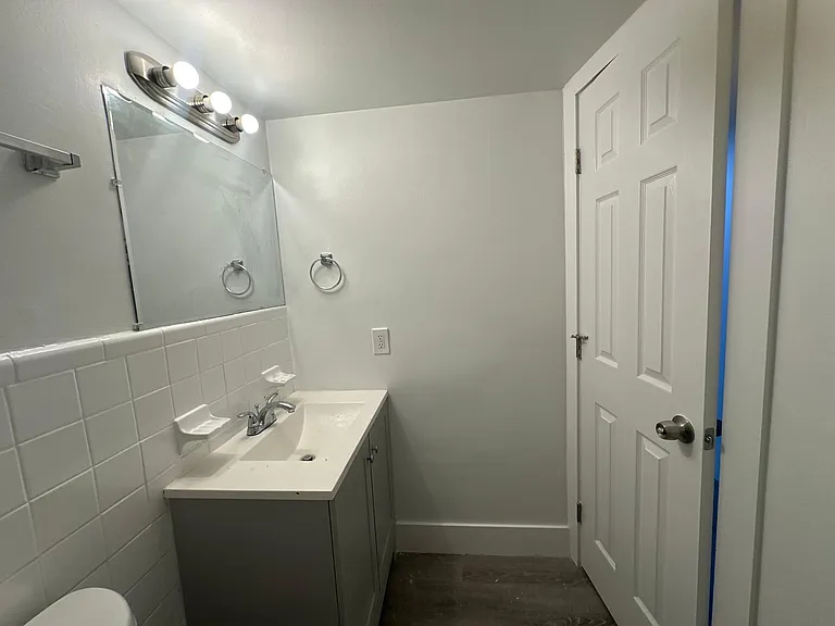 2401 NW 9th Ave — Photo 19