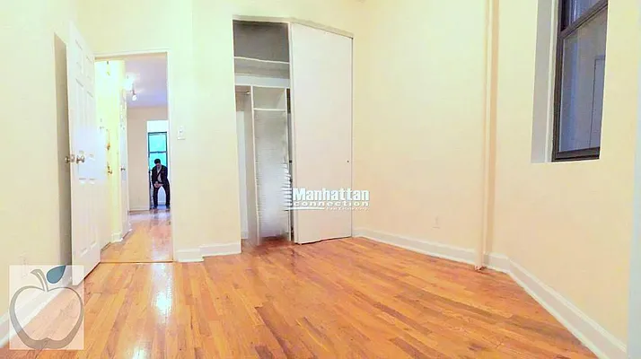 Rented by HOME RESIDENTIAL LLC | media 8