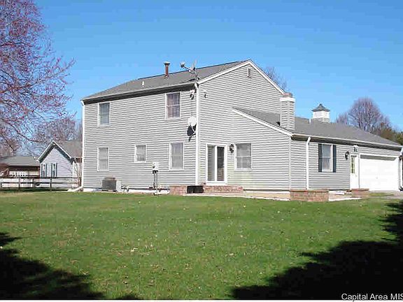 2nd image of 1943 Clark Ct