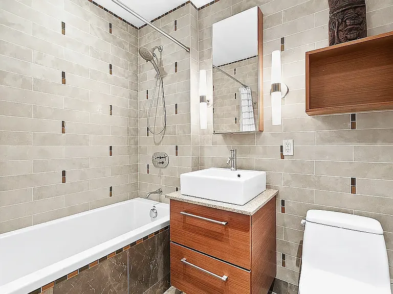 500 4th Ave #8J — Photo 5