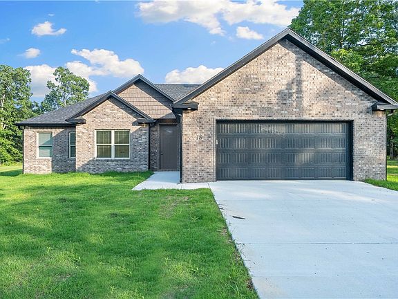 3rd image of 18 Beith Ln