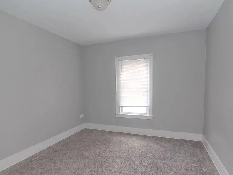 1451 W 4th St #4 — Photo 8