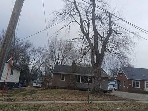 3rd image of 2814 Easton Blvd