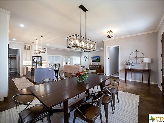 4th image of 652 Sydney Cir