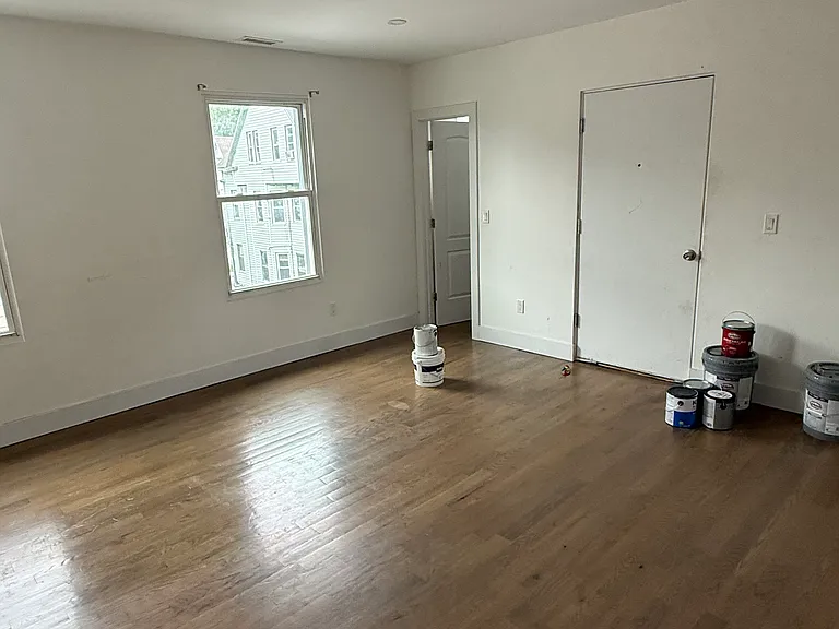 28 Hawkins St #3 — Photo 7