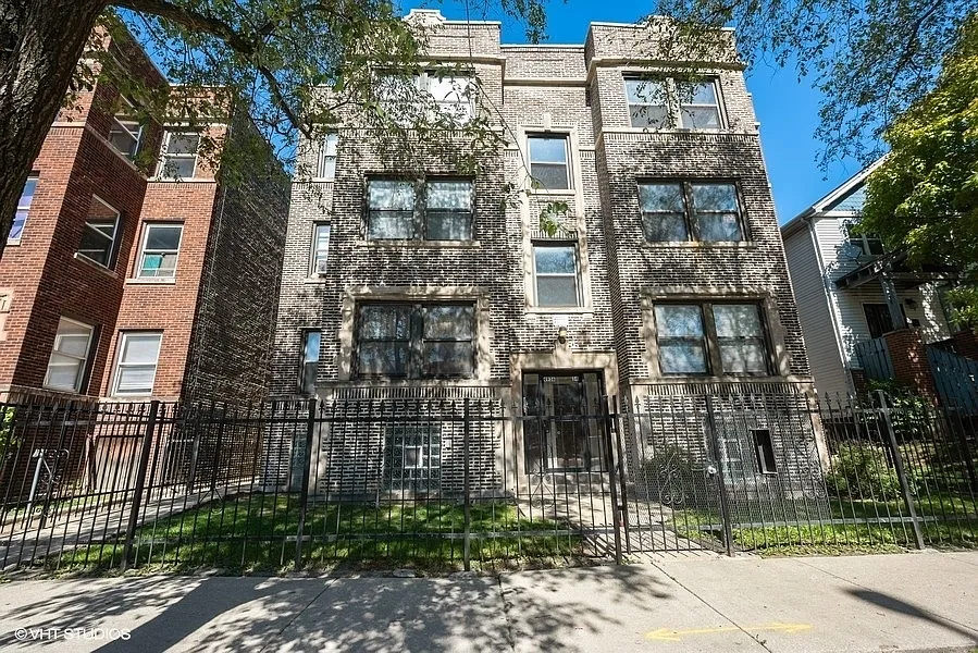 4934 W Jackson Blvd #1W