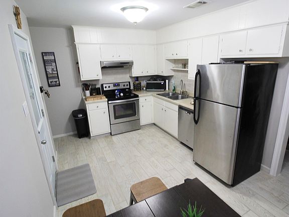 5th image of 8823 Asphodel St