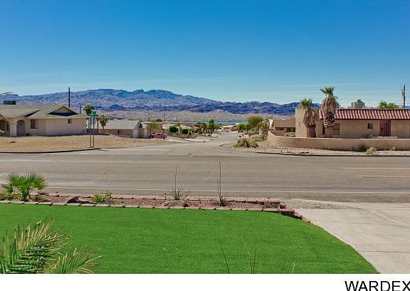2nd image of 960 Acoma Blvd S