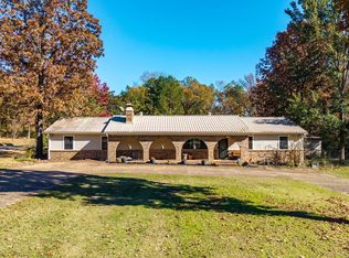 5910 Red Bud Ln, Little Rock, AR 72210