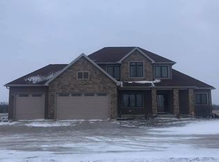 4147 Weaver Station Rd, Greenville, OH 45331