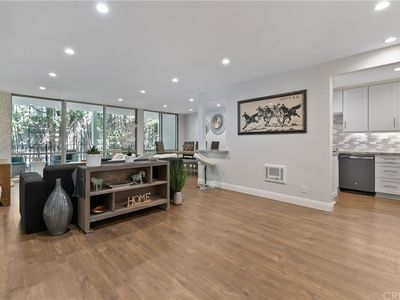 850 N Kings Rd APT 104, West Hollywood, CA, 90069
