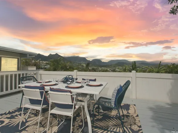 1334 Kuuna St, Kailua, HI 96734