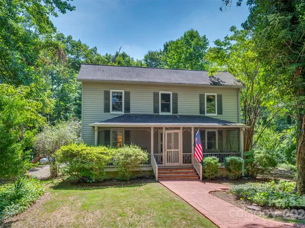 534 Louisiana Ave, Saluda, NC 28773