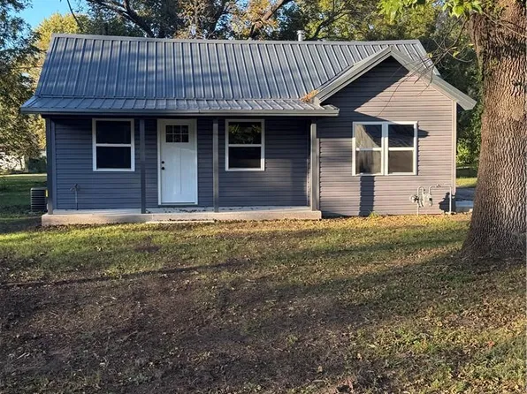 357 W Walnut St, Prescott, KS 66767