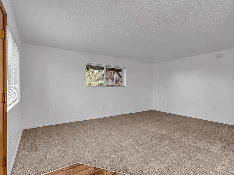 Kingcity Apartments — Photo 23