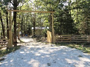 831 Phoenix Rd, Marshfield, MO 65706
