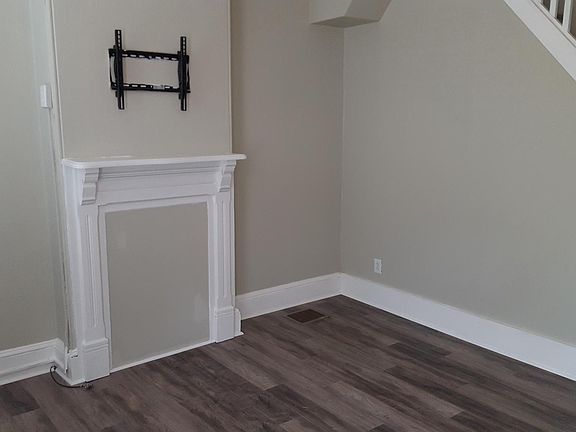 3rd image of 332 Grover St