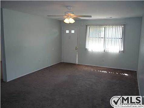4th image of 36 Adriana Ct