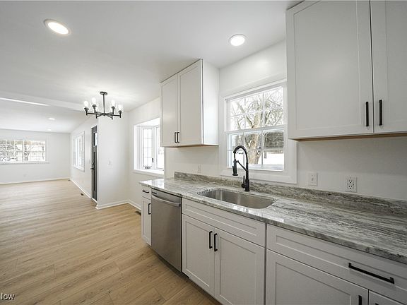 4th image of 3121 Williams St NW