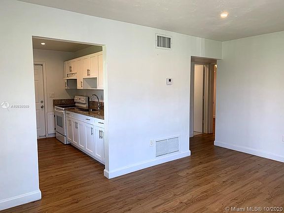 4th image of 14156 SW 88th Ave #14156