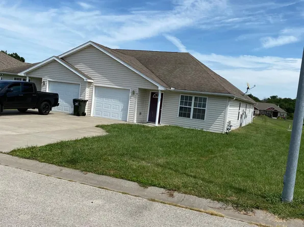 175 SE 1171st #B, Knob Noster, MO 65336