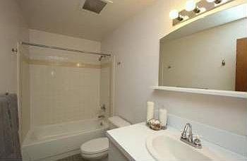 4th image of 2020 Arapahoe St Unit 840