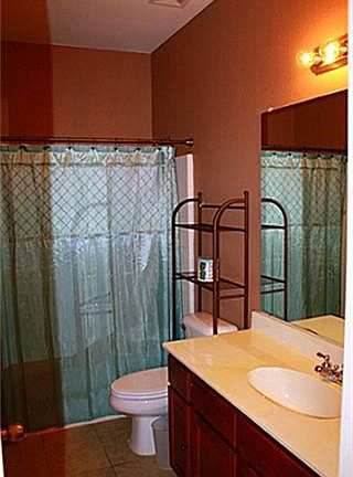 5th image of 5700 Meadowglen Dr