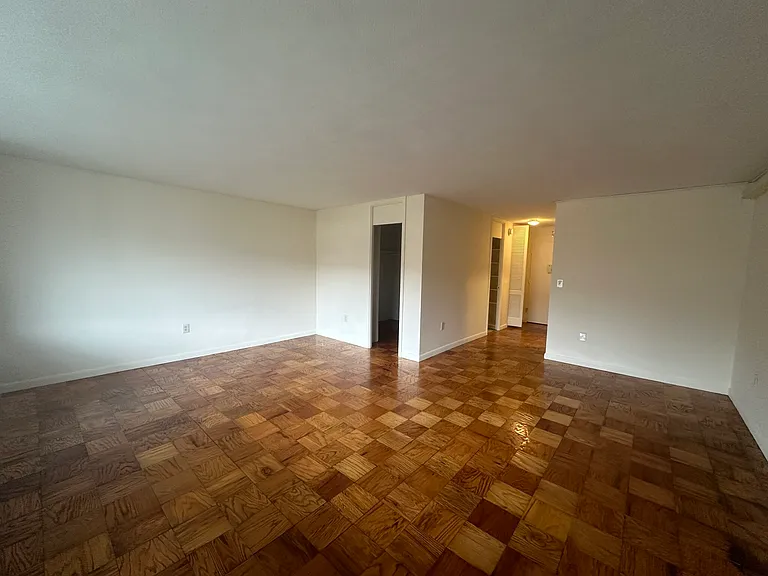 77 Monmouth St #105 — Photo 13