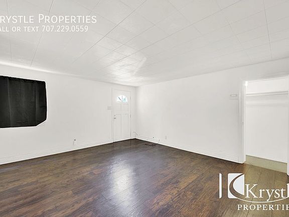 3rd image of 1450 Louisiana St #1/2