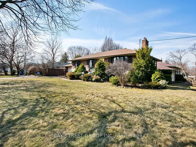 67 Elvaston Dr — Photo 4