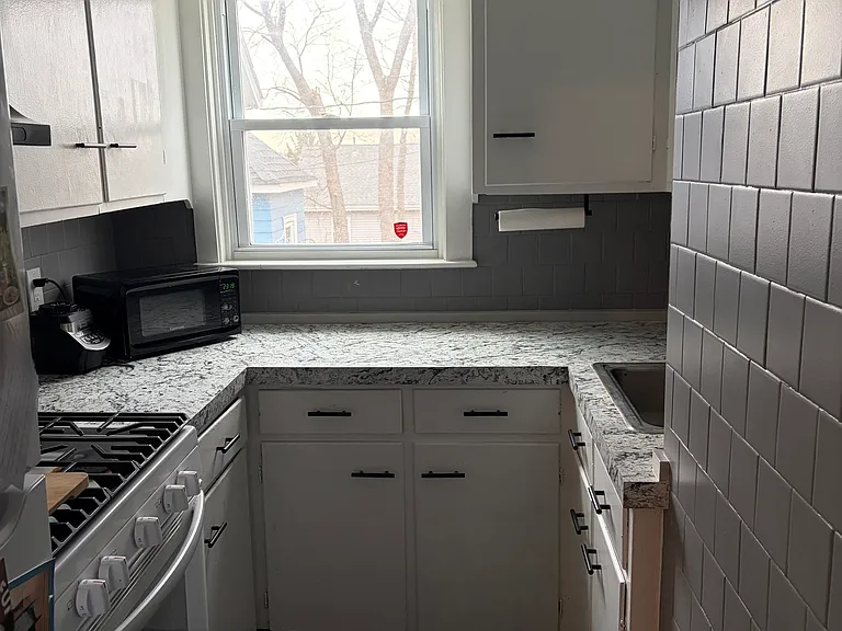 400 Snell St — Photo 5