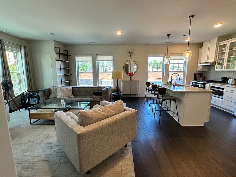 Ewing Place — Photo 22