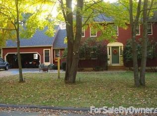 31 McAuley Rd, Cape Elizabeth, ME 04107