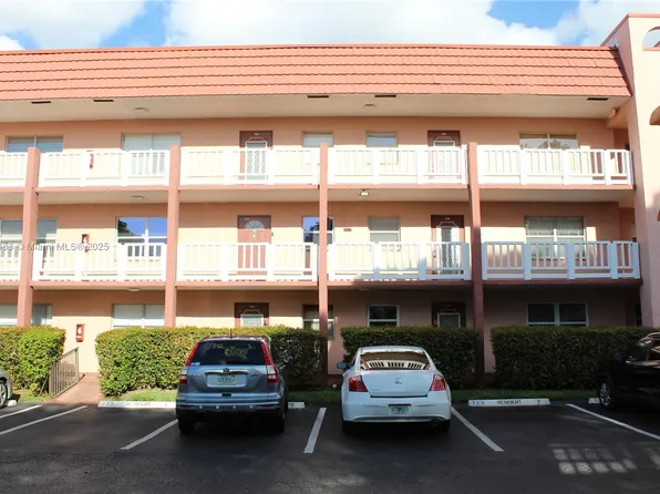 9480 Sunrise Lakes Blvd APT 204, Sunrise, FL 33322