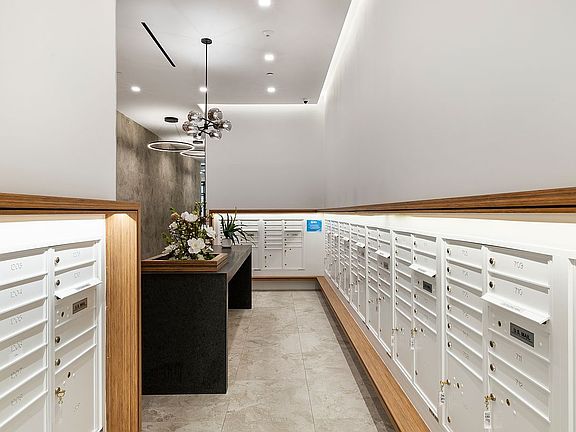 5th image of 299 E 161st St #609