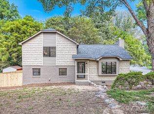 6500 Deermont Ct, Charlotte, NC 28211