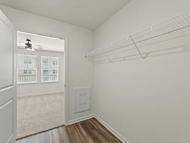 Cordova Apartments — Photo 27