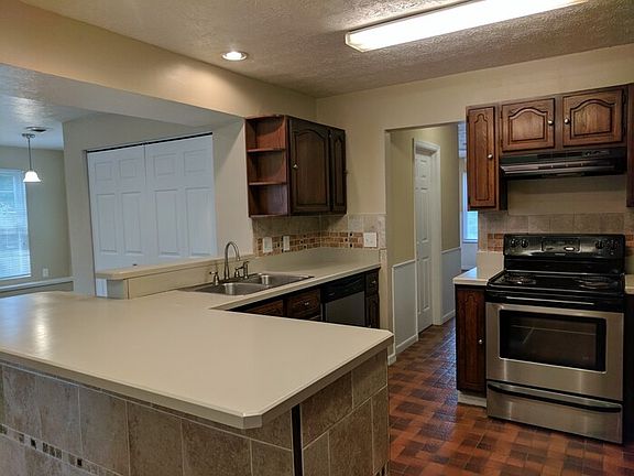 3rd image of 3339 Cortez Dr