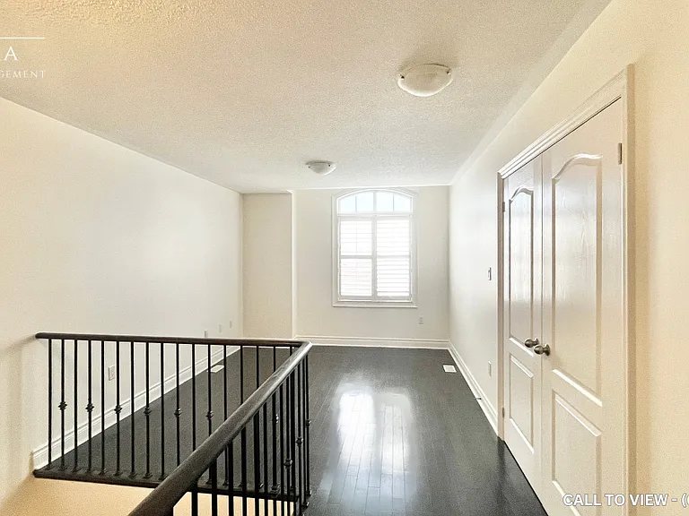 62 Bassett Cres — Photo 14