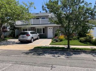 11 Royat St, Long Beach, NY 11561