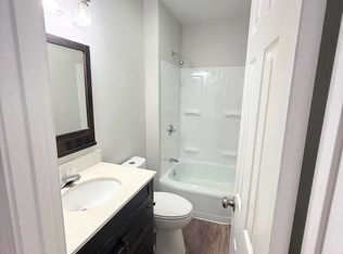 188 Collette St #1S, New Bedford, MA 02746