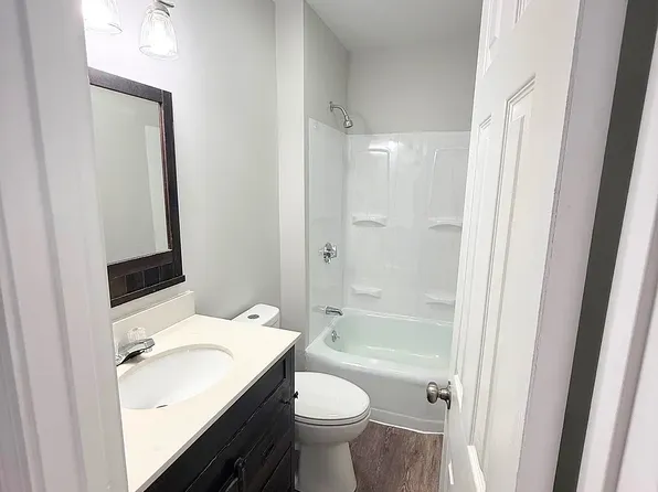 188 Collette St #1S, New Bedford, MA 02746
